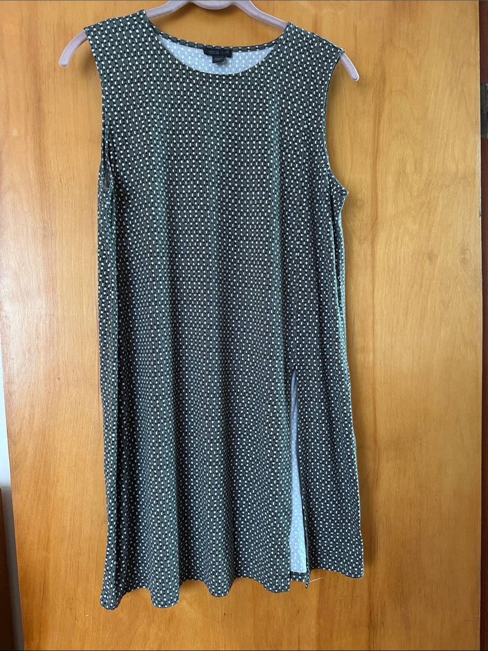 Olive And White Tunic with Side Slit. Perfect with leggings and skinny jeans.